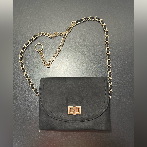 Forever 21 Handbags - Forever 21 Belt bag